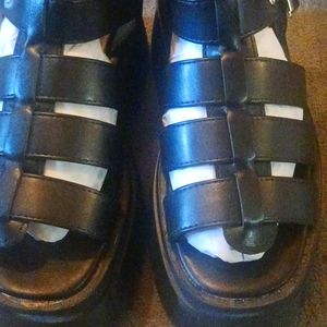 Lilu5 Blk sadal boots